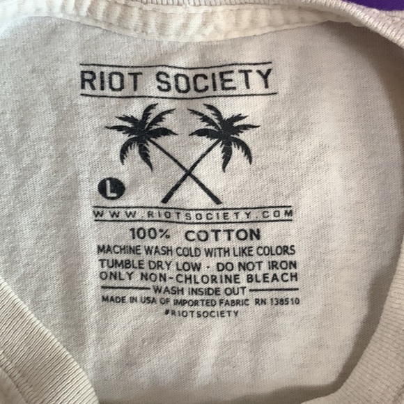 Riot Society L White T-Shirt - Picture 3 of 4